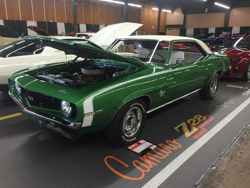 Illustration for article titled Columbia River Camaro Club - 60th Annual Portland Roadster Show Display